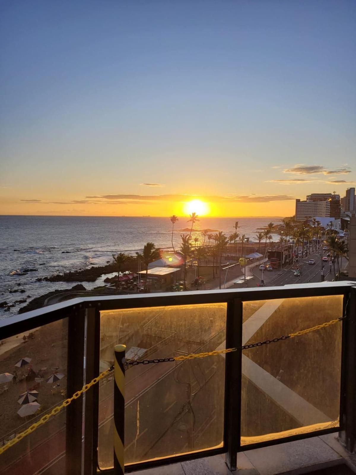 Apartmán Pequeno E Completo Na Orla Salvador Exteriér fotografie